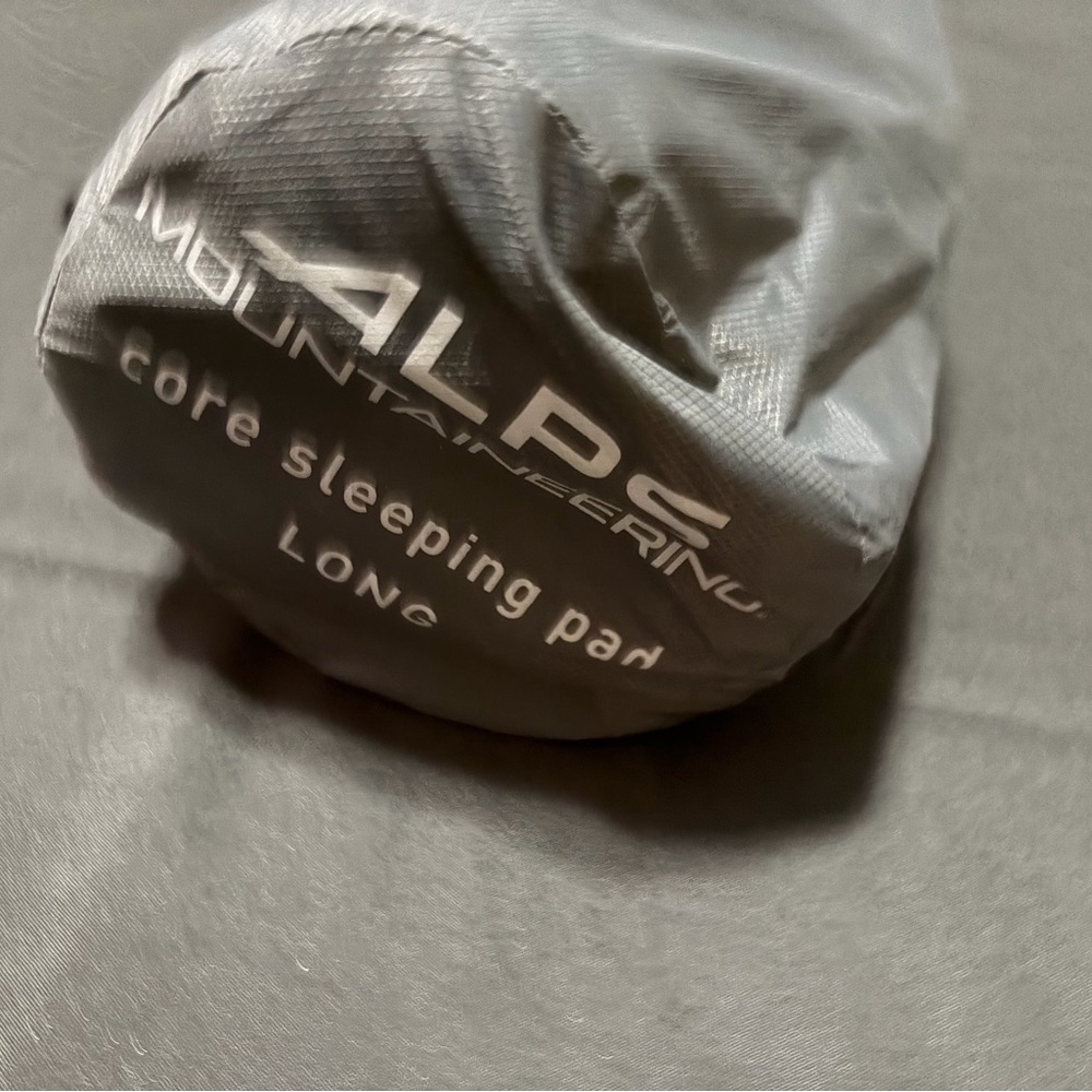 ALPS‎ Mountaineering Core Grey Camping Sleeping Pad Long Self Inflating